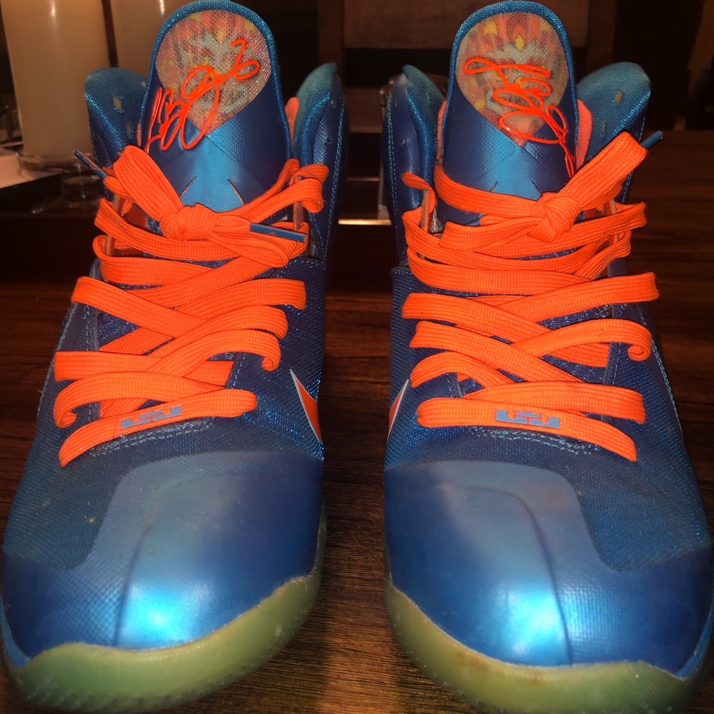 Lebron 9s size 9.5 9.5/10 condition